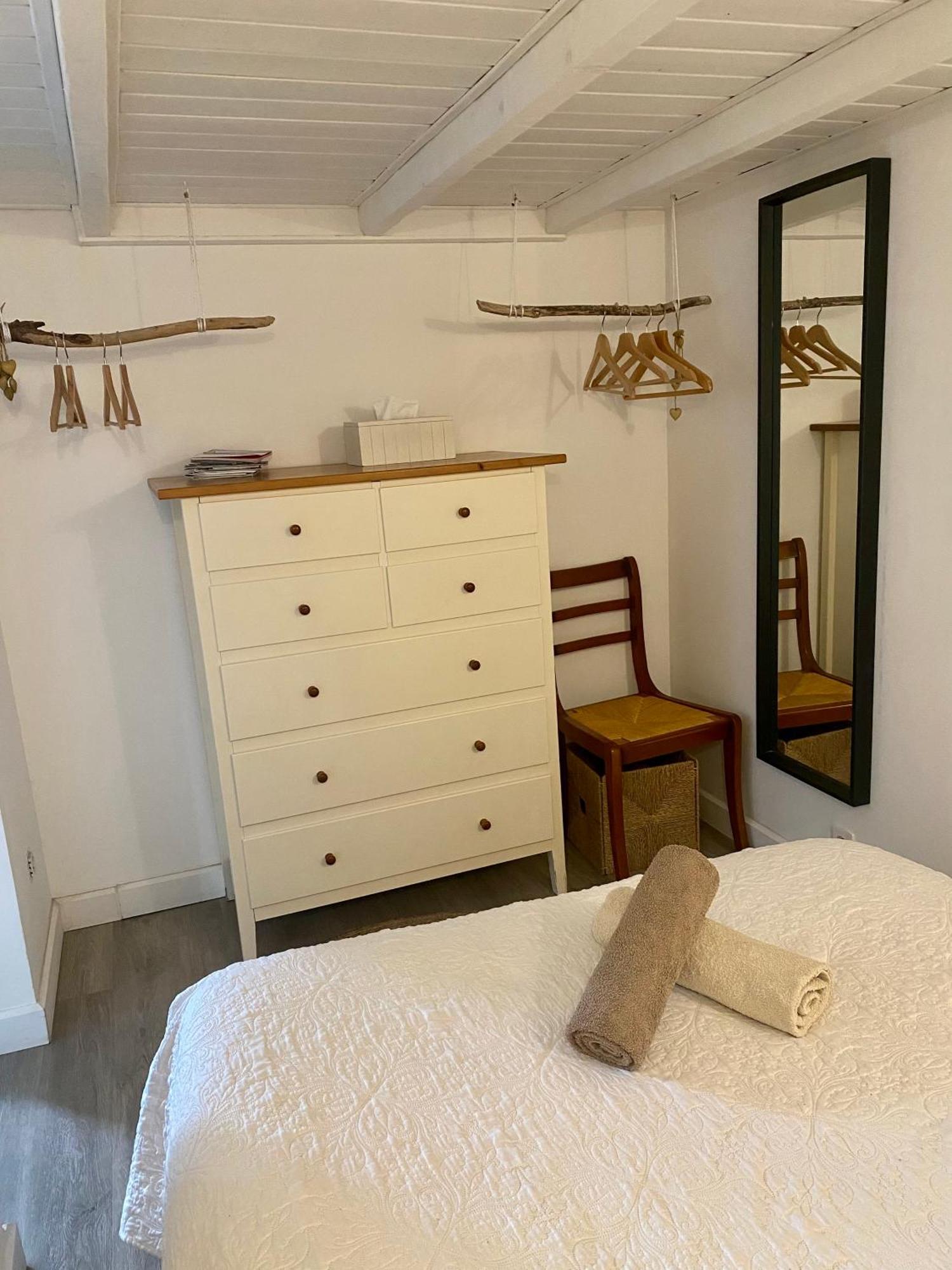 Au Pied Du Luberon Apartman Pertuis Kültér fotó